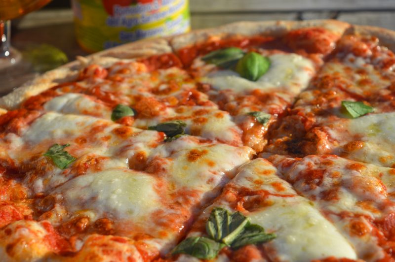 Trying out the Cotswold Pizza Co. Shack at Red Lion Pub, Chipping Norton.