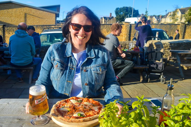 Trying out the Cotswold Pizza Co. Shack at Red Lion Pub, Chipping Norton.